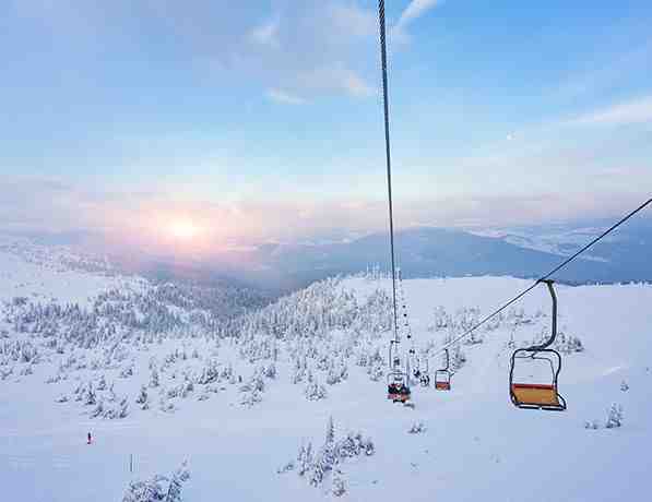 Quelle est la période idéale pour réserver ses vacances au ski ?